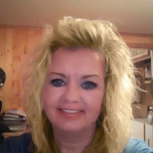 Meet your Posher, Alicia